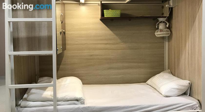 Abuzz Sewri Hostel Bombaj Zewnętrze zdjęcie